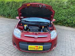 FIAT - PALIO - 2013/2014 - Vermelha - R$ 40.900,00