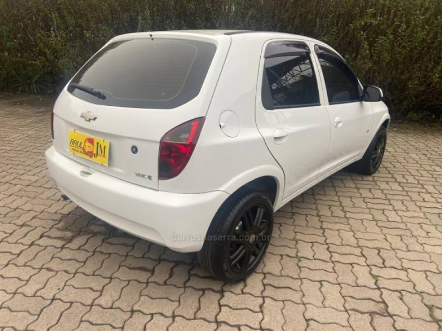 CHEVROLET - CELTA - 2011/2012 - Branca - R$ 29.900,00