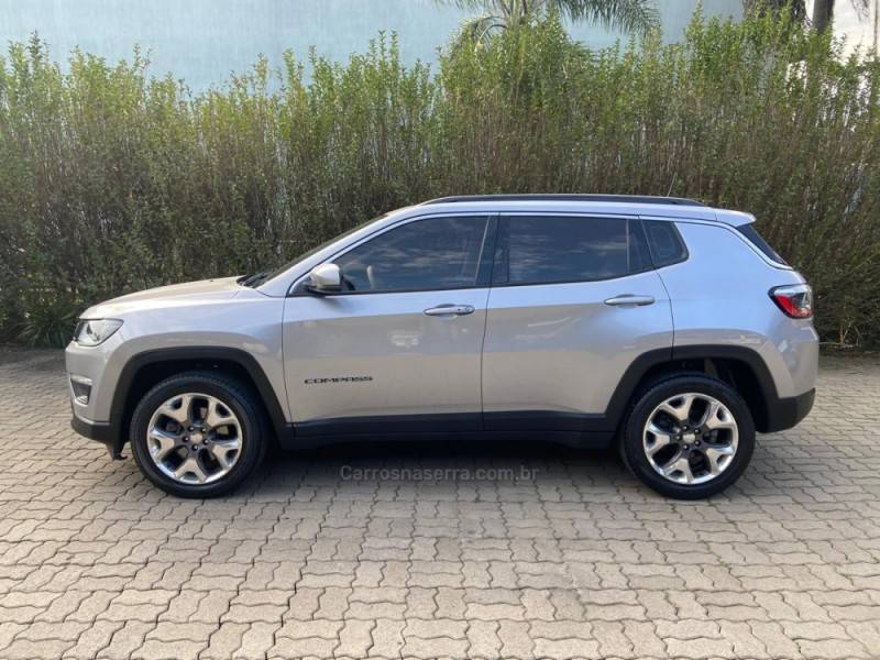 JEEP - COMPASS - 2018/2019 - Prata - R$ 102.900,00