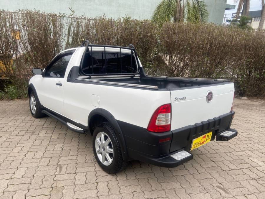 FIAT - STRADA - 2009/2009 - Branca - R$ 32.900,00