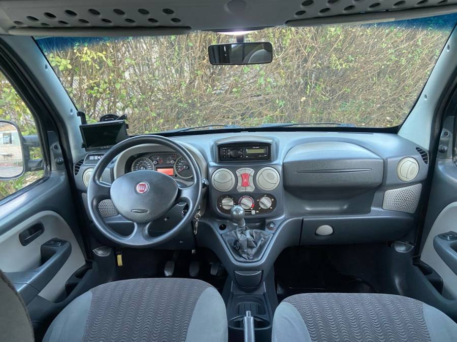 FIAT - DOBLÓ - 2012/2013 - Cinza - R$ 47.900,00