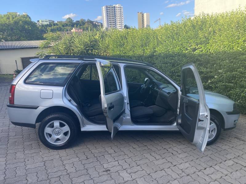 VOLKSWAGEN - PARATI - 2002/2003 - Prata - R$ 26.900,00