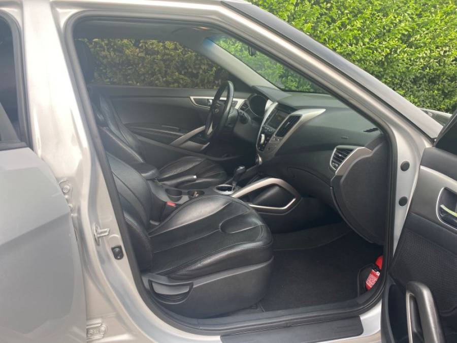 HYUNDAI - VELOSTER - 2012/2013 - Prata - R$ 62.990,00