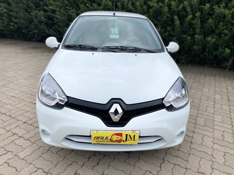 RENAULT - CLIO - 2015/2016 - Branca - R$ 33.900,00