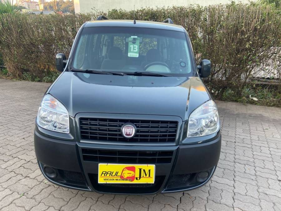 FIAT - DOBLÓ - 2012/2013 - Cinza - R$ 47.900,00