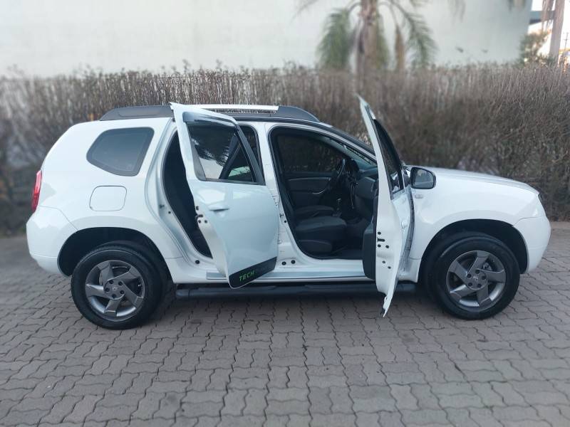 RENAULT - DUSTER - 2013/2014 - Branca - R$ 49.900,00