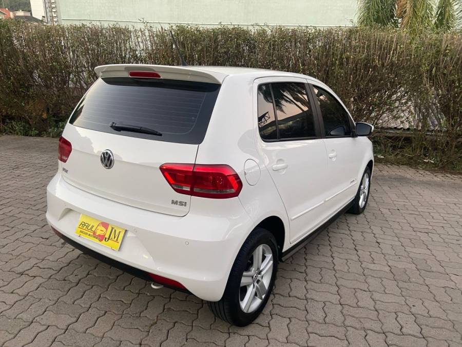 VOLKSWAGEN - FOX - 2016/2016 - Branca - R$ 49.900,00