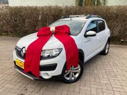RENAULT - SANDERO - 2018/2018 - Branca - R$ 54.900,00