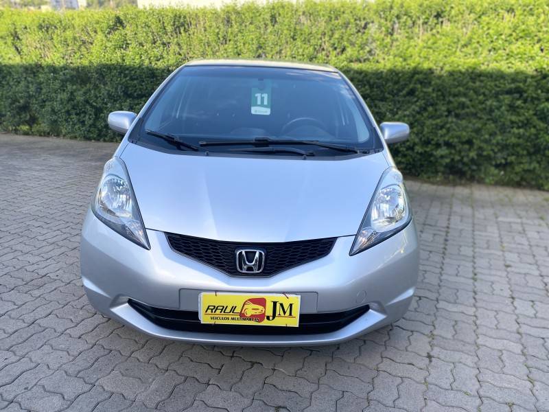 HONDA - FIT - 2010/2011 - Prata - R$ 50.900,00