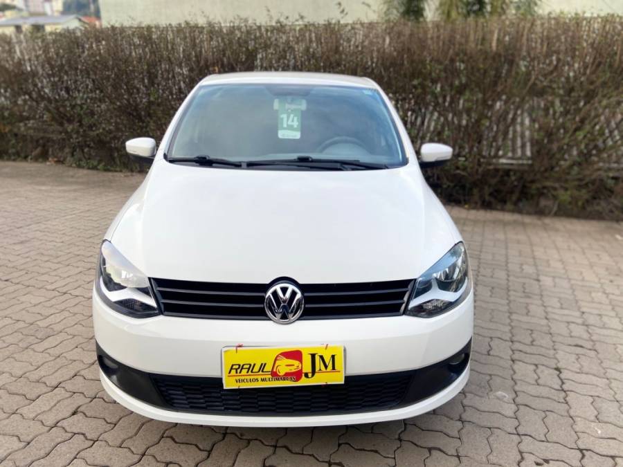 VOLKSWAGEN - FOX - 2013/2014 - Branca - R$ 42.900,00