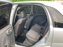 CHEVROLET - CORSA - 2010/2011 - Prata - R$ 30.900,00