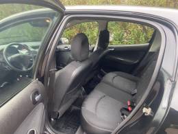 PEUGEOT - 206 - 2005/2005 - Preta - R$ 16.900,00