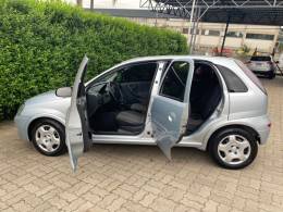 CHEVROLET - CORSA - 2010/2011 - Prata - R$ 30.900,00
