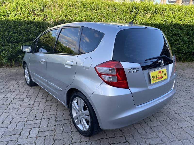 HONDA - FIT - 2010/2011 - Prata - R$ 50.900,00