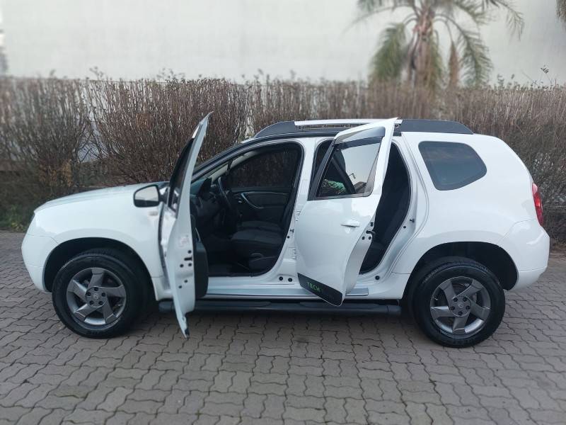 RENAULT - DUSTER - 2013/2014 - Branca - R$ 49.900,00