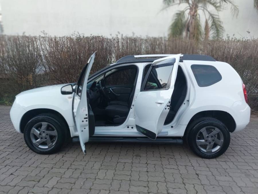 RENAULT - DUSTER - 2013/2014 - Branca - R$ 49.900,00