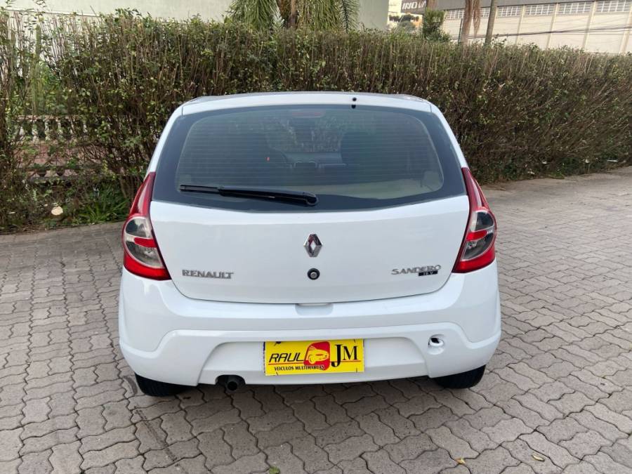 RENAULT - SANDERO - 2011/2011 - Branca - R$ 27.900,00