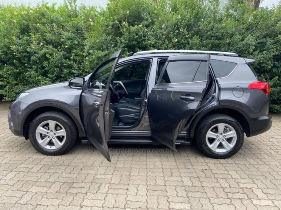 TOYOTA - RAV4 - 2014/2014 - Cinza - R$ 86.900,00