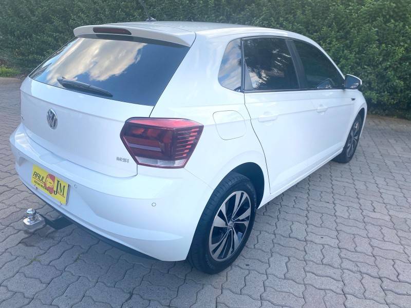 VOLKSWAGEN - POLO - 2018/2019 - Branca - R$ 68.900,00