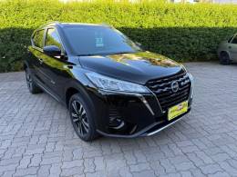 NISSAN - KICKS - 2022/2023 - Preta - R$ 103.900,00