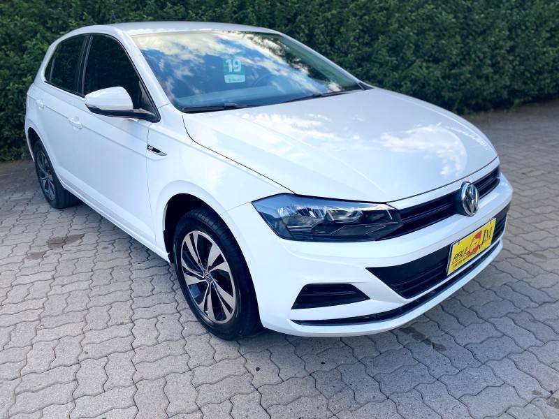 VOLKSWAGEN - POLO - 2018/2019 - Branca - R$ 68.900,00
