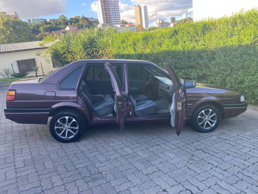VOLKSWAGEN - SANTANA - 1994/1994 - Vermelha - R$ 22.900,00