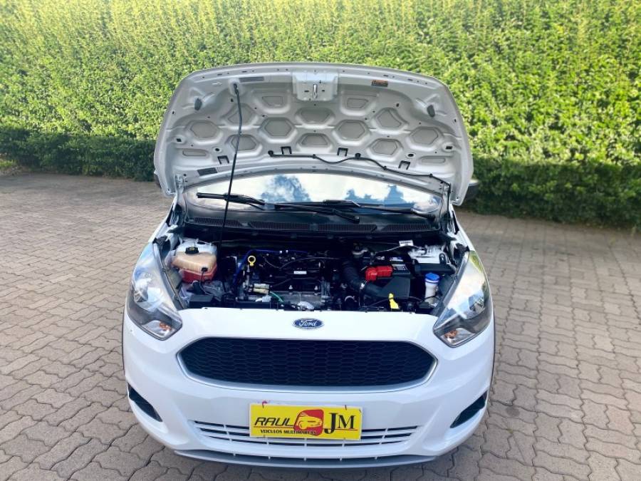 FORD - KA - 2017/2018 - Branca - R$ 46.900,00