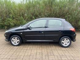 PEUGEOT - 206 - 2005/2005 - Preta - R$ 16.900,00