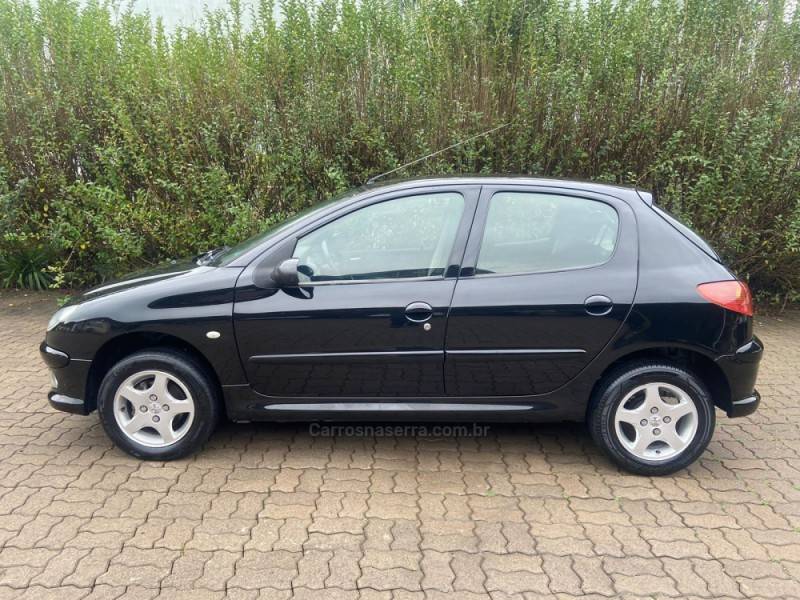 PEUGEOT - 206 - 2005/2005 - Preta - R$ 17.900,00