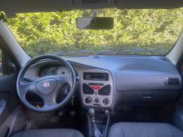 FIAT - PALIO - 2011/2012 - Vermelha - R$ 27.900,00