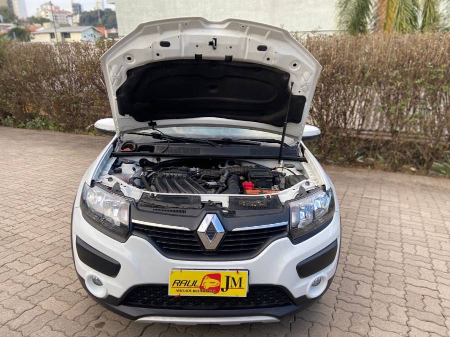 RENAULT - SANDERO - 2018/2018 - Branca - R$ 54.900,00