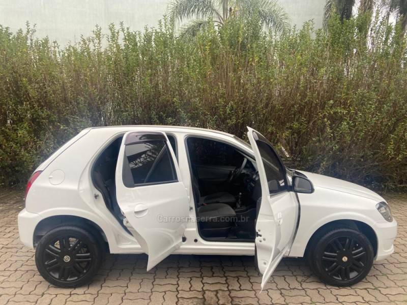 CHEVROLET - CELTA - 2011/2012 - Branca - R$ 29.900,00