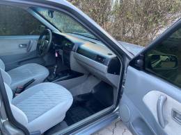 VOLKSWAGEN - SANTANA - 2002/2002 - Cinza - R$ 25.900,00