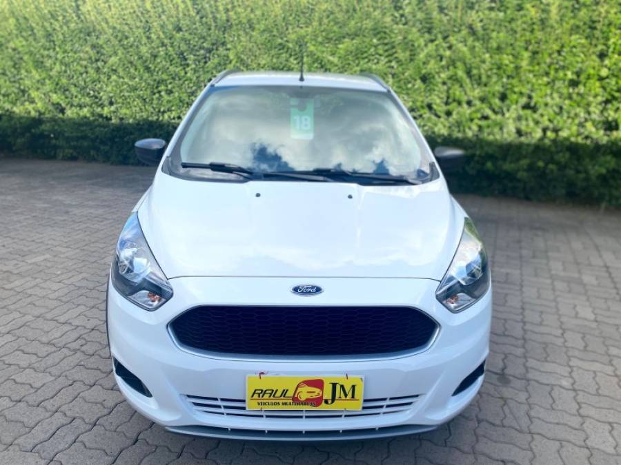 FORD - KA - 2017/2018 - Branca - R$ 46.900,00