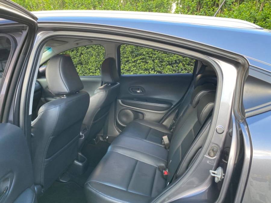 HONDA - HR-V - 2018/2018 - Cinza - R$ 100.900,00