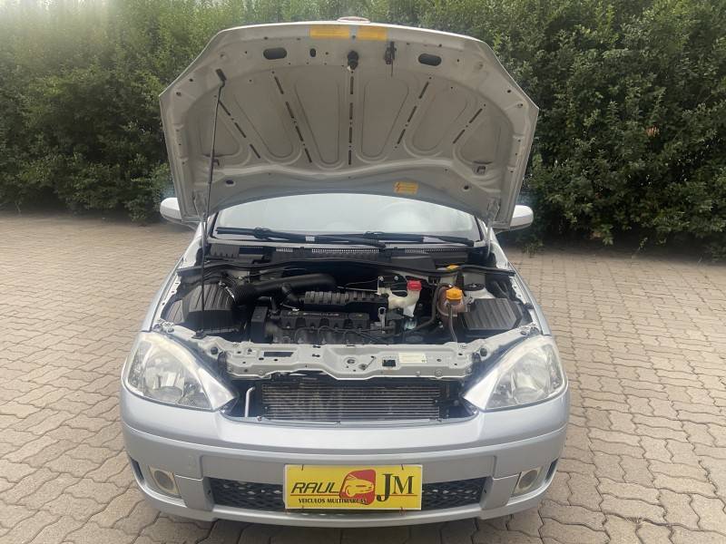 CHEVROLET - CORSA - 2008/2009 - Prata - R$ 29.800,00