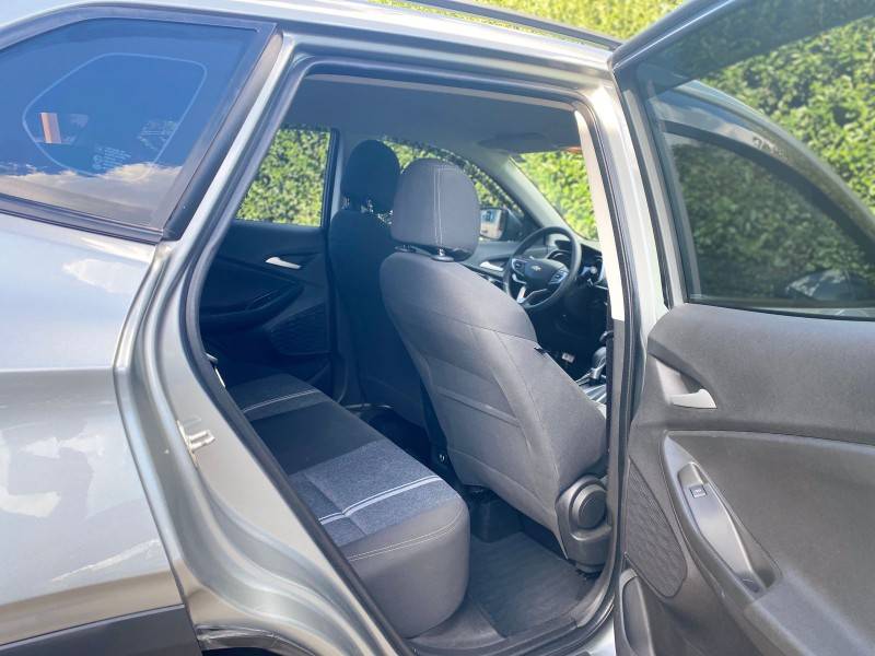 CHEVROLET - TRACKER - 2024/2025 - Prata - R$ 109.900,00