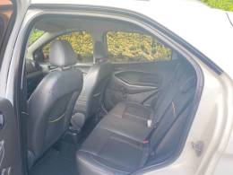 FORD - KA - 2017/2018 - Branca - R$ 46.900,00