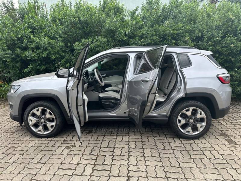 JEEP - COMPASS - 2018/2019 - Prata - R$ 99.800,00