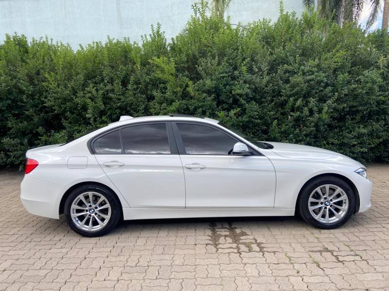 BMW - 328I - 2013/2013 - Branca - R$ 124.900,00