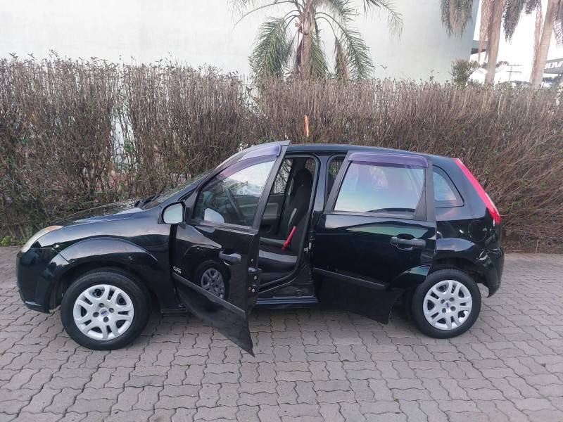 FORD - FIESTA - 2008/2009 - Preta - R$ 25.800,00