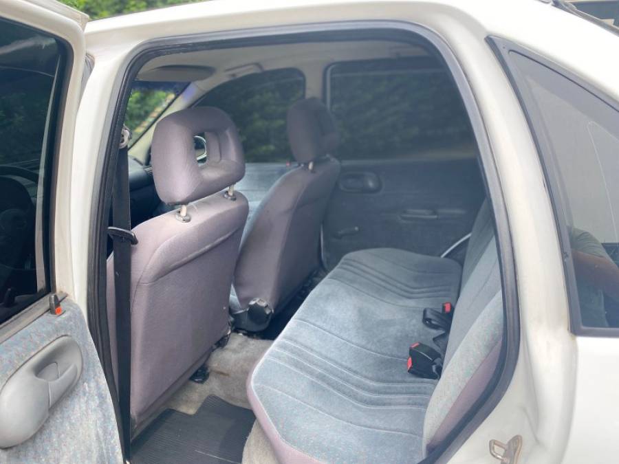 CHEVROLET - CORSA - 1998/1998 - Branca - R$ 15.900,00