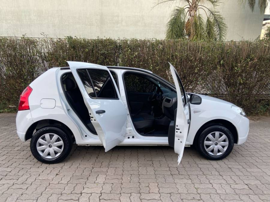 RENAULT - SANDERO - 2011/2011 - Branca - R$ 27.900,00