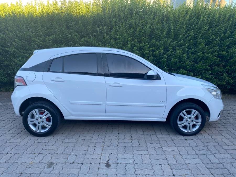 CHEVROLET - AGILE - 2009/2010 - Branca - R$ 33.800,00