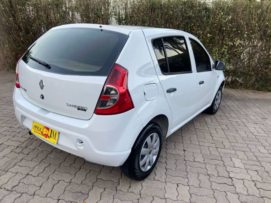 RENAULT - SANDERO - 2011/2011 - Branca - R$ 27.900,00