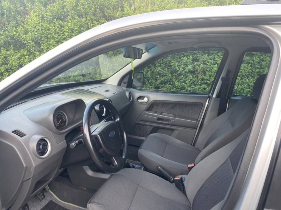 FORD - ECOSPORT - 2006/2007 - Prata - R$ 28.900,00