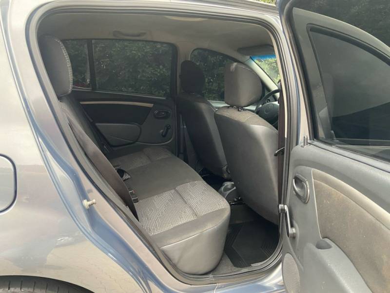 RENAULT - SANDERO - 2009/2009 - Cinza - R$ 27.900,00