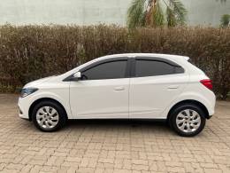 CHEVROLET - ONIX - 2013/2013 - Branca - R$ 43.900,00