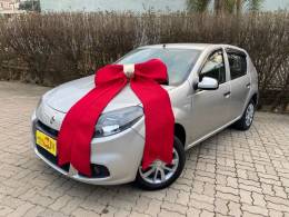 RENAULT - SANDERO - 2013/2014 - Prata - R$ 32.900,00