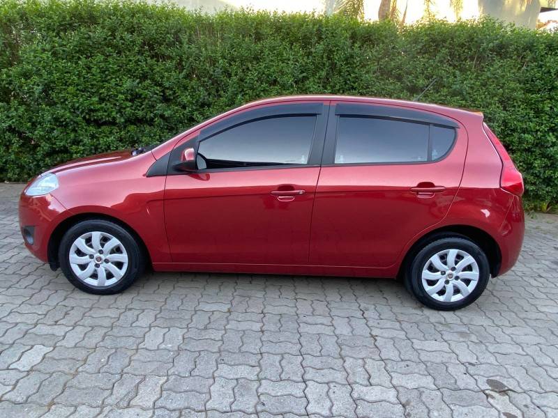FIAT - PALIO - 2013/2014 - Vermelha - R$ 40.900,00